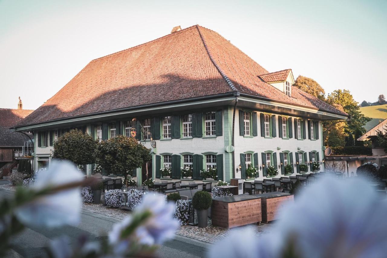 Romantik Hotel Baeren Duerrenroth エクステリア 写真