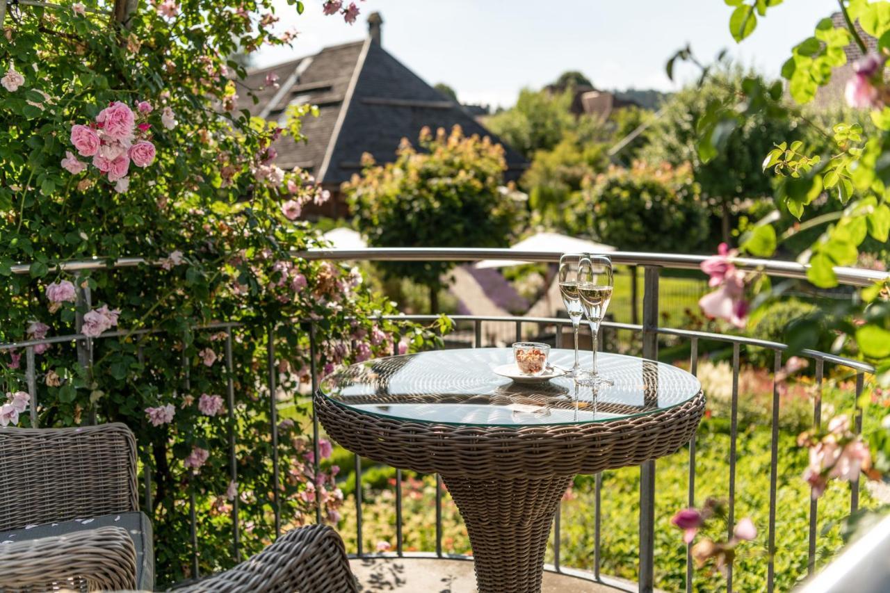Romantik Hotel Baeren Duerrenroth エクステリア 写真