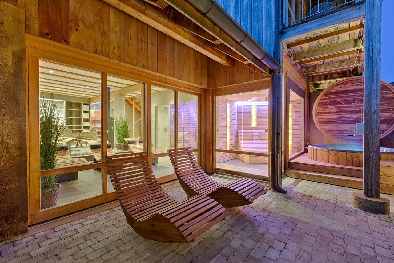 Romantik Hotel Baeren Duerrenroth エクステリア 写真