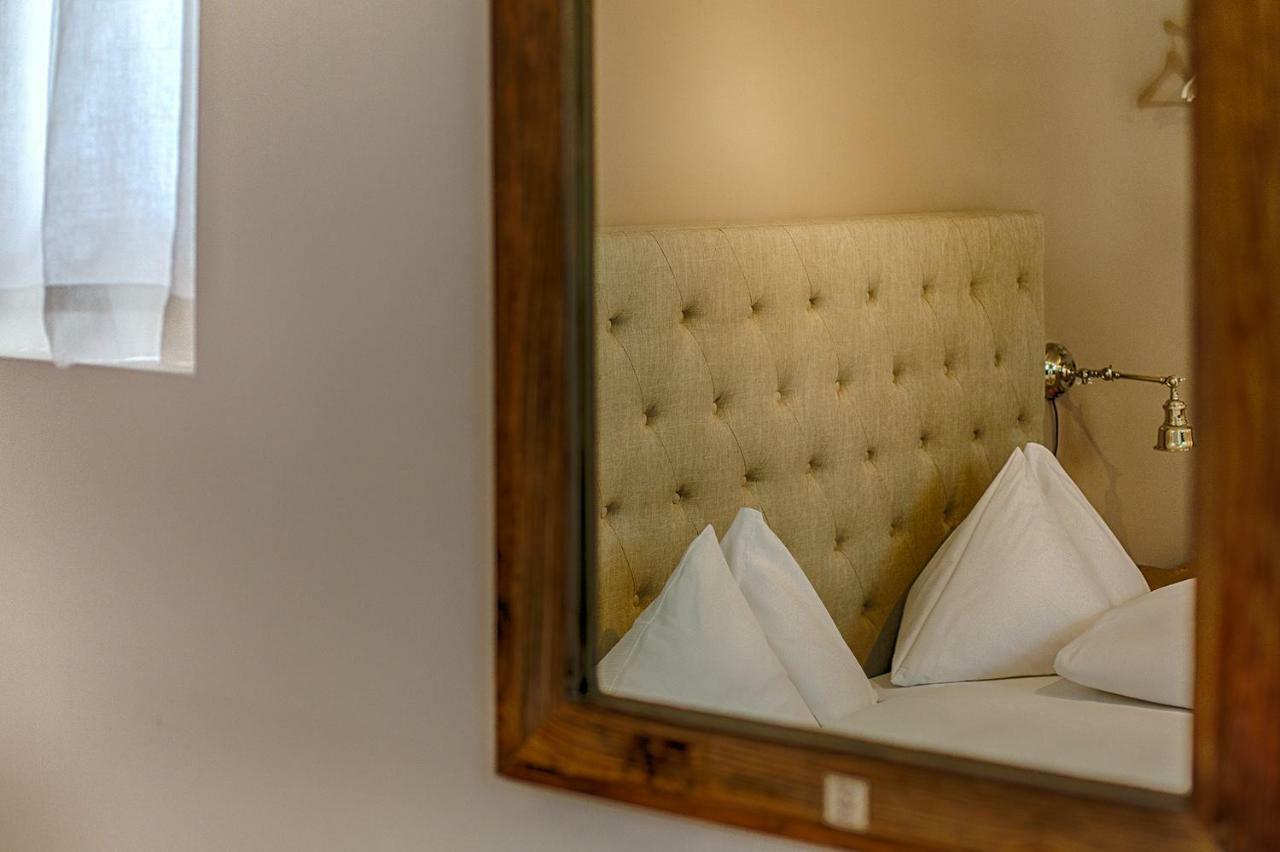 Romantik Hotel Baeren Duerrenroth エクステリア 写真